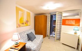Lilliput Apartment